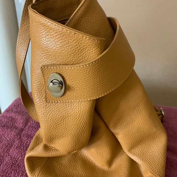 Backpack - Picture 4 of 4